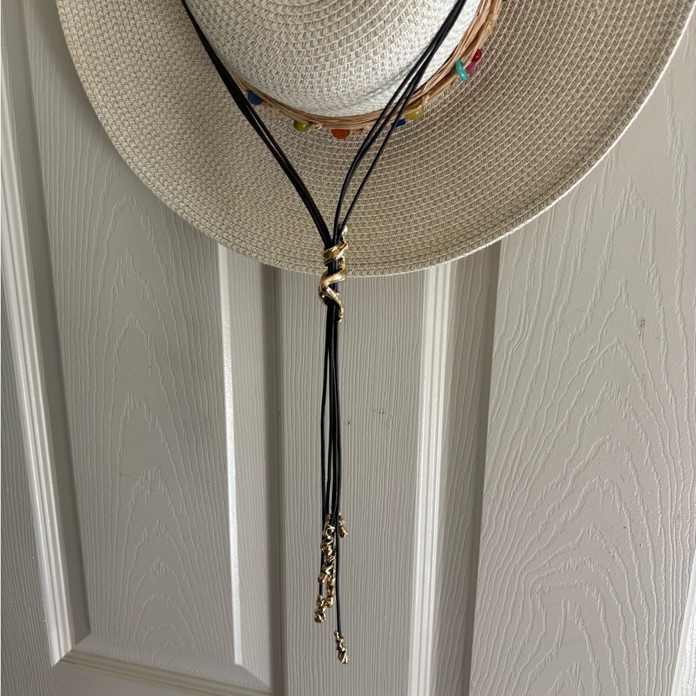 UNO de 50 Gold and Black Cord Necklace - Picture 12 of 12